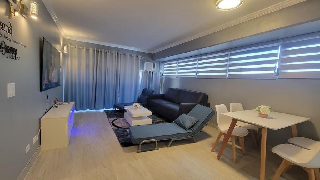 Waikiki Condo 2 Bedrooms 2 Bathrooms With 1 Free Parking Space Honolulu Kültér fotó