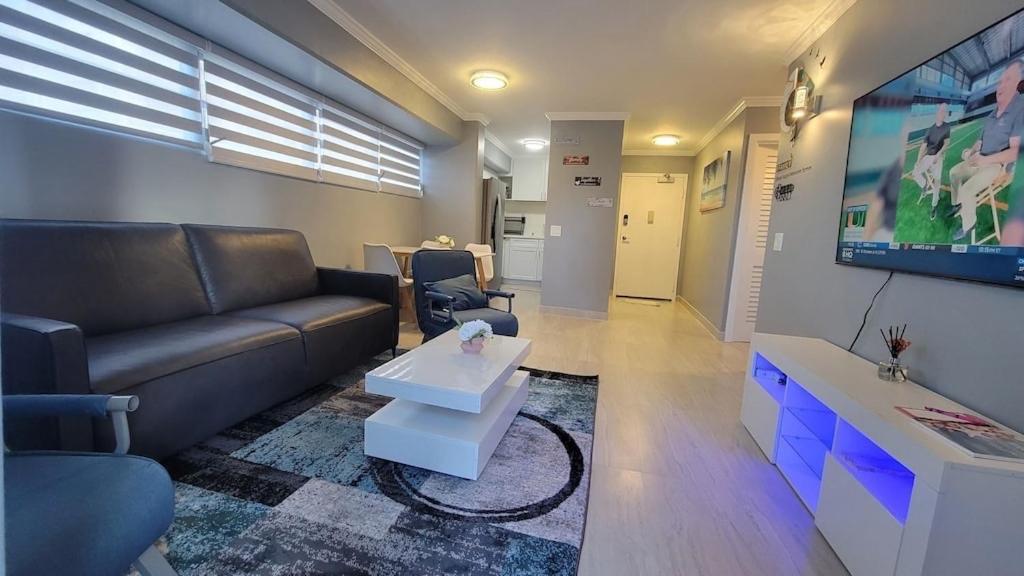 Waikiki Condo 2 Bedrooms 2 Bathrooms With 1 Free Parking Space Honolulu Kültér fotó