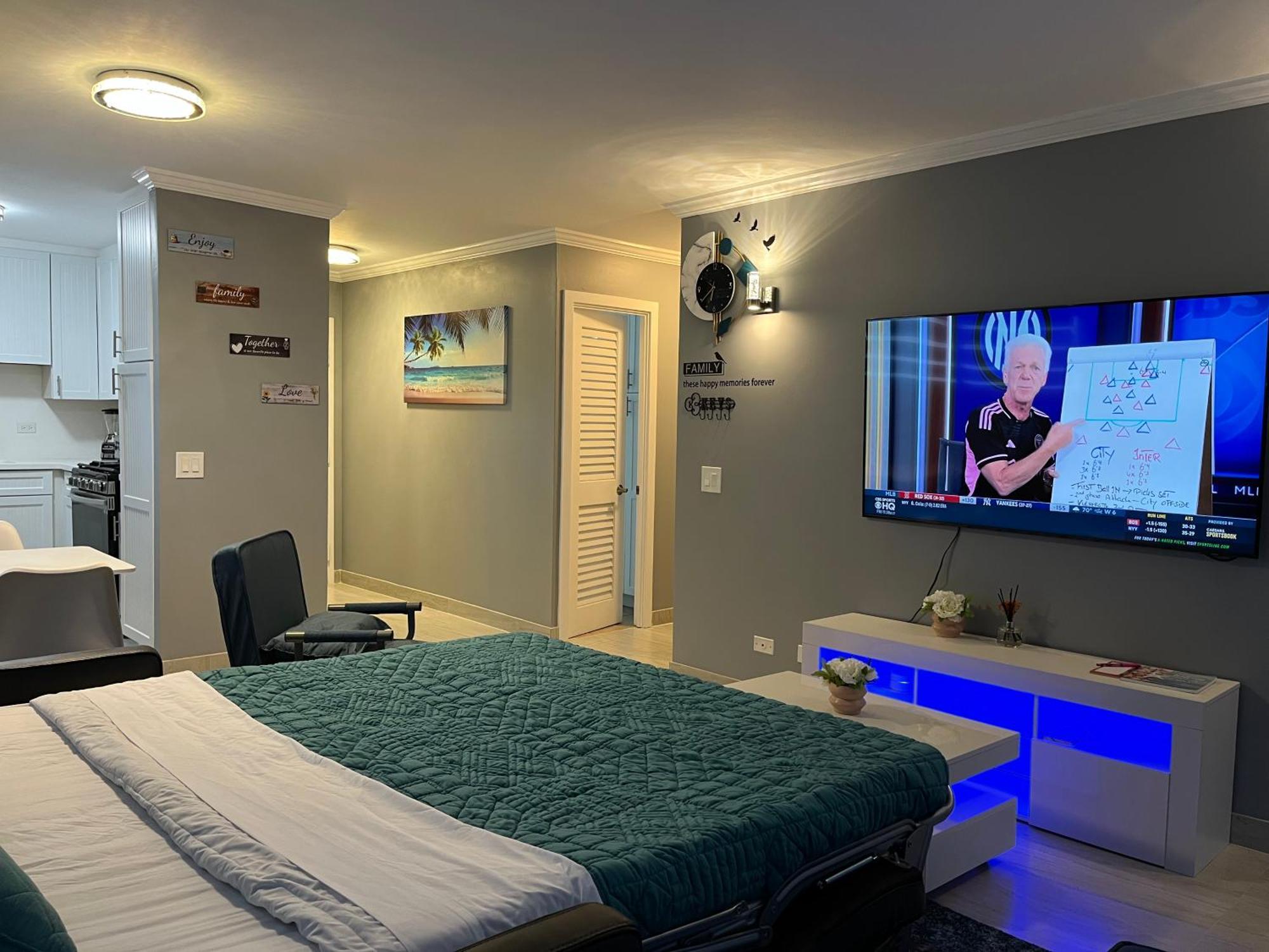 Waikiki Condo 2 Bedrooms 2 Bathrooms With 1 Free Parking Space Honolulu Kültér fotó